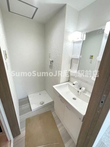 物件内観写真21　(コンパクトで使いやすい洗面所)