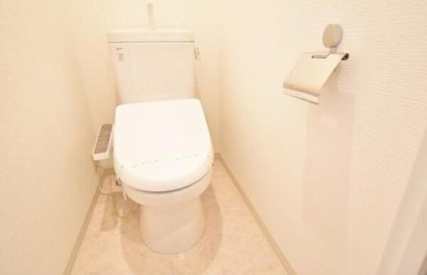 トイレ(シンプルで使いやすいトイレです)