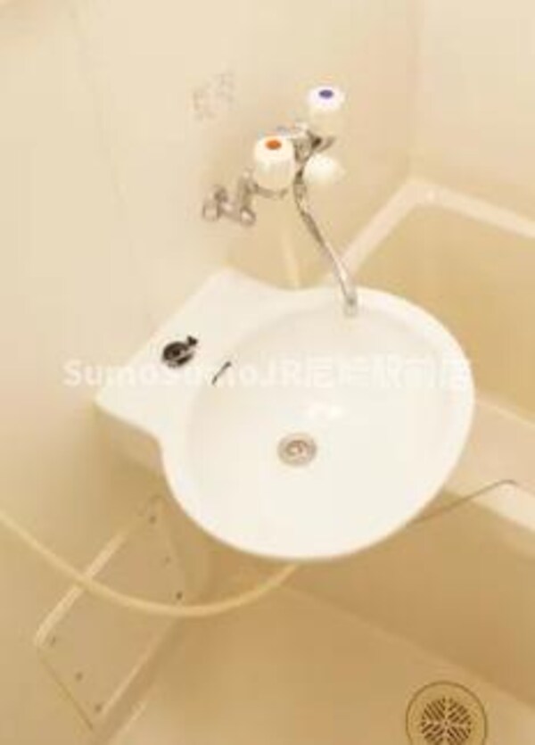 洗面・脱衣所(ゆったりとスペースのある洗面所)