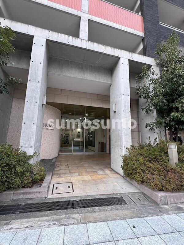 物件外観写真2　(毎日通るエントランスはこのようになっています)