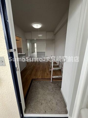 物件内観写真6　(きれいな玄関です)