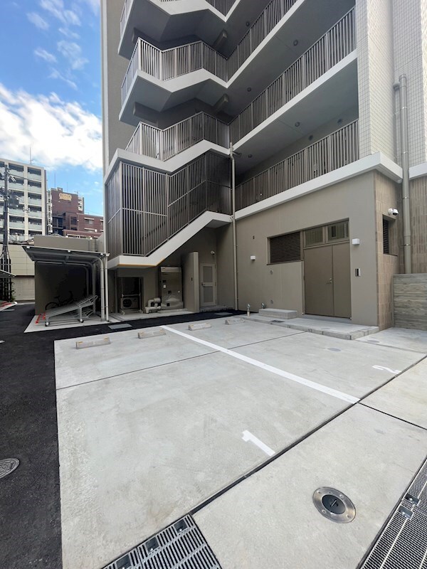 物件外観写真4　(駐車場があります)