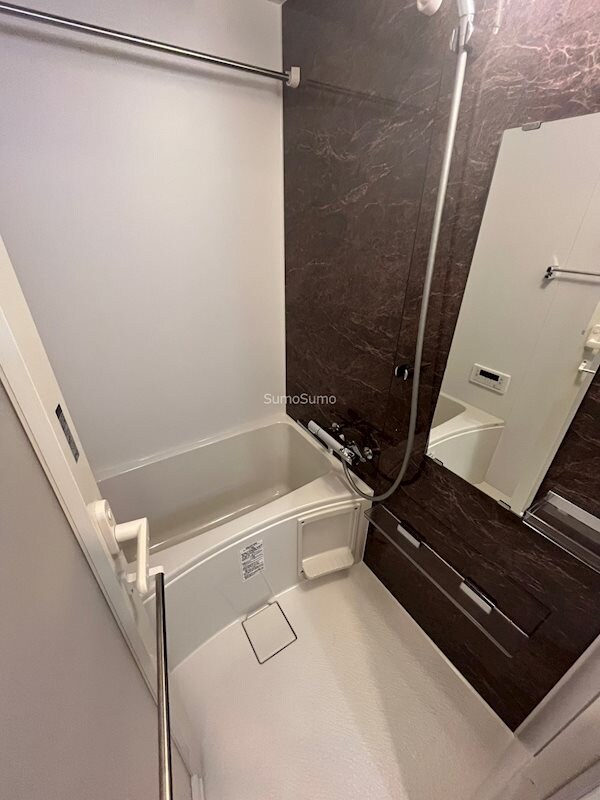 物件内観写真9　(日々の暮らしに欠かせないお風呂です)