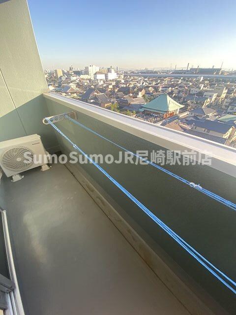 物件内観写真12　(暖かな日差しのふりそそぐバルコニー)