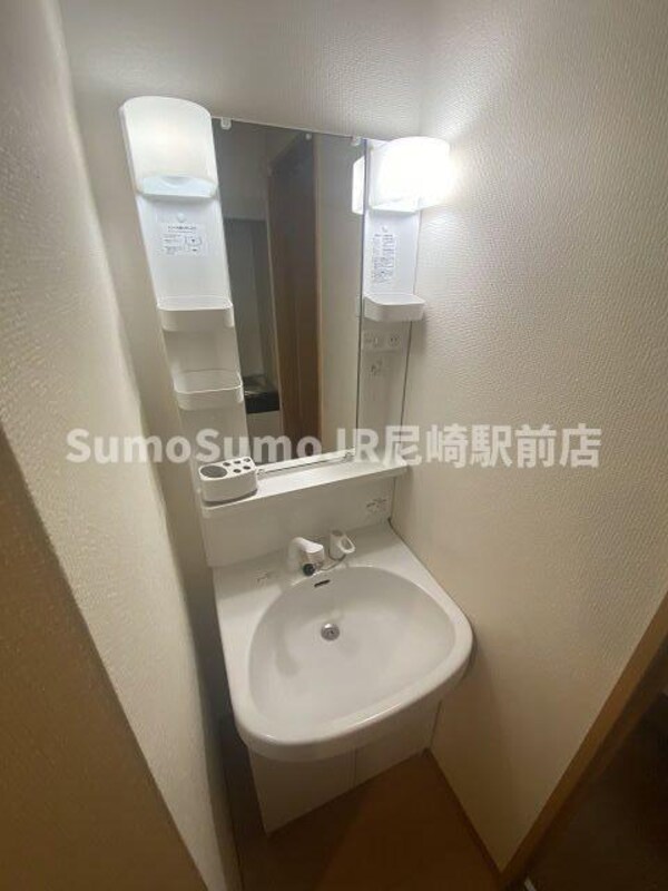 独立洗面台(独立洗面化粧台が付いています)