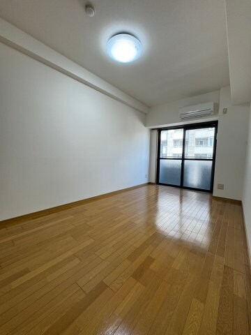 物件内観写真7　(落ち着いて過ごせるお部屋なので、寝室にいかがでしょうか)