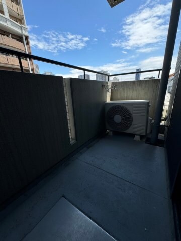 物件内観写真9　(お洗濯にも便利なバルコニー付き)