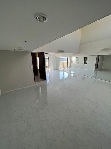 物件内観写真5　(使いやすい居間です)