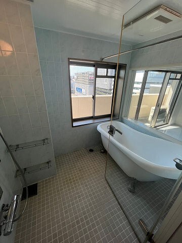物件内観写真8　(お風呂です)