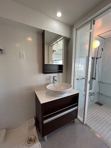 物件内観写真10　(忙しい朝には欠かせない洗面所です)