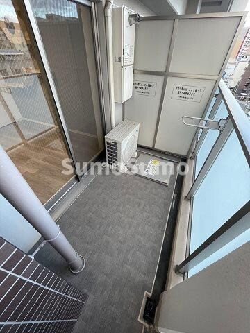 物件内観写真9　(外からの目が気にならないバルコニーで洗濯物が干せます)