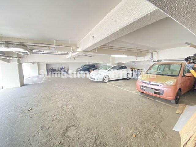 物件外観写真3　(駐車場があります)