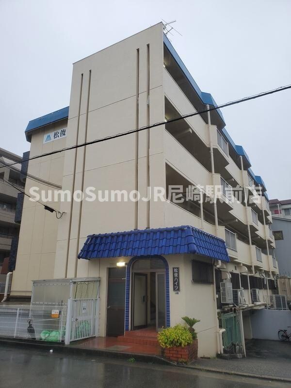 物件外観写真4　(落ち着いた雰囲気の外観です)