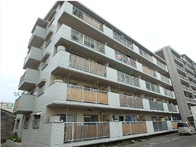 エメラルドマンション東那珂Ⅱの物件外観写真
