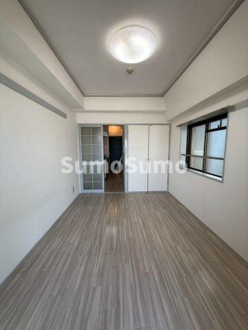 物件内観写真6　(おしゃれな居間です)