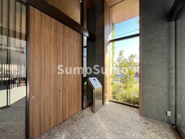 物件外観写真2　(毎日通るエントランスはこのようになっています)