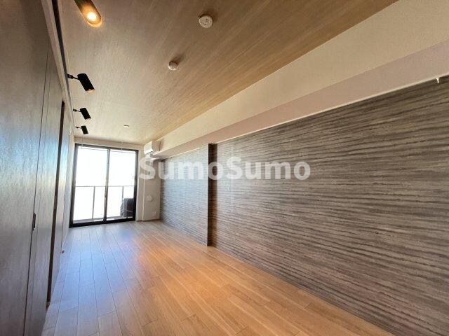 物件内観写真14　(おしゃれな居間です)