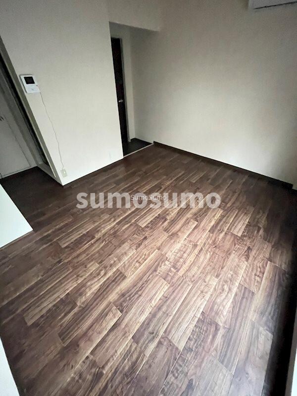 物件内観写真6　(使いやすい居間です)