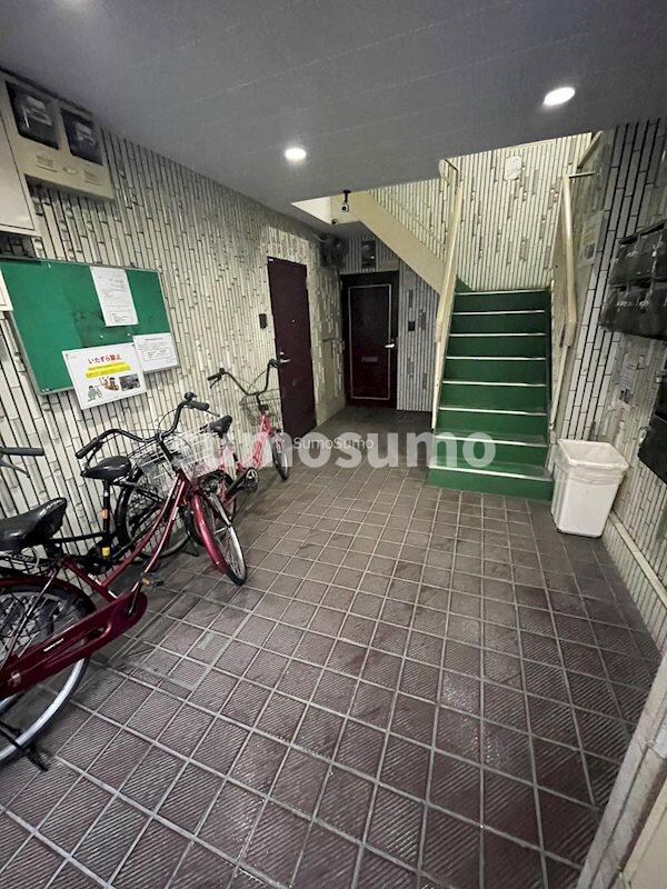 ロビー・ラウンジ(清潔なロビーです)