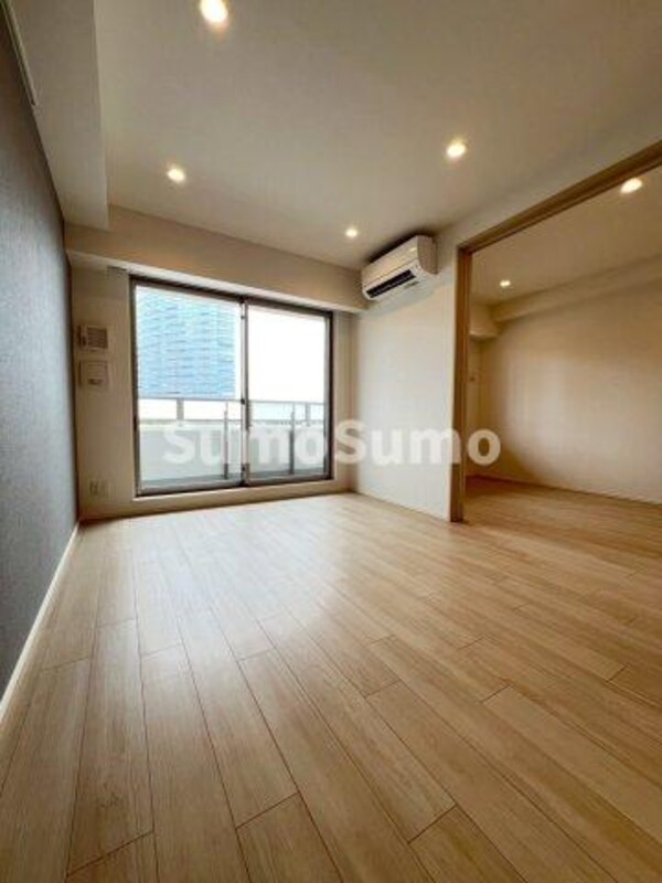 居室(おしゃれなリビングです)