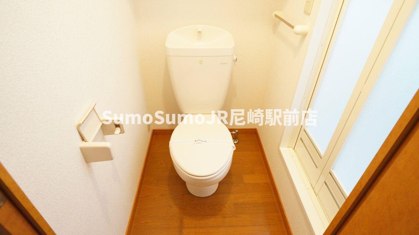 物件内観写真6　(落ち着いたトイレです)