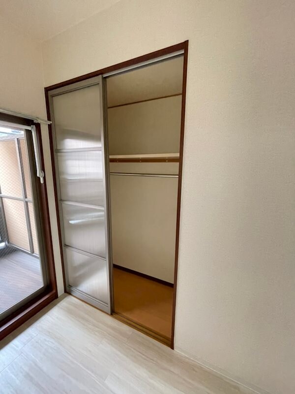 収納(小物を収納するのに便利です)