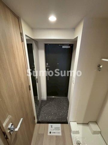 物件内観写真21　(明るい玄関です)