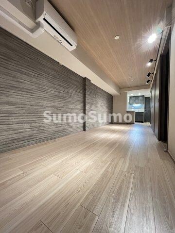 物件内観写真9　(ゆったりとした居間です)