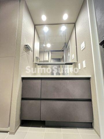 物件内観写真18　(スペースが確保できる洗面所です)