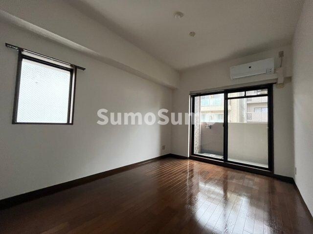 物件内観写真6　(リビングです)