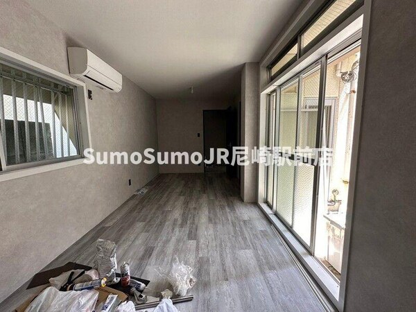 寝室(落ち着いて過ごせるお部屋なので、寝室にいかがでしょうか)