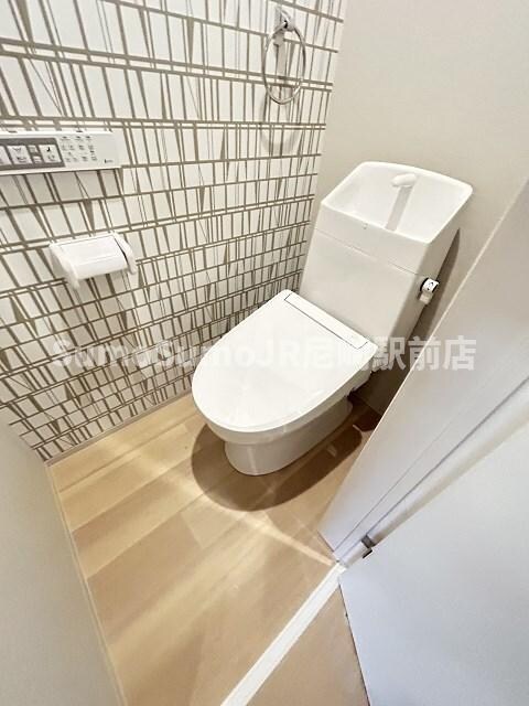 物件内観写真10　(コンパクトで使いやすいトイレです)