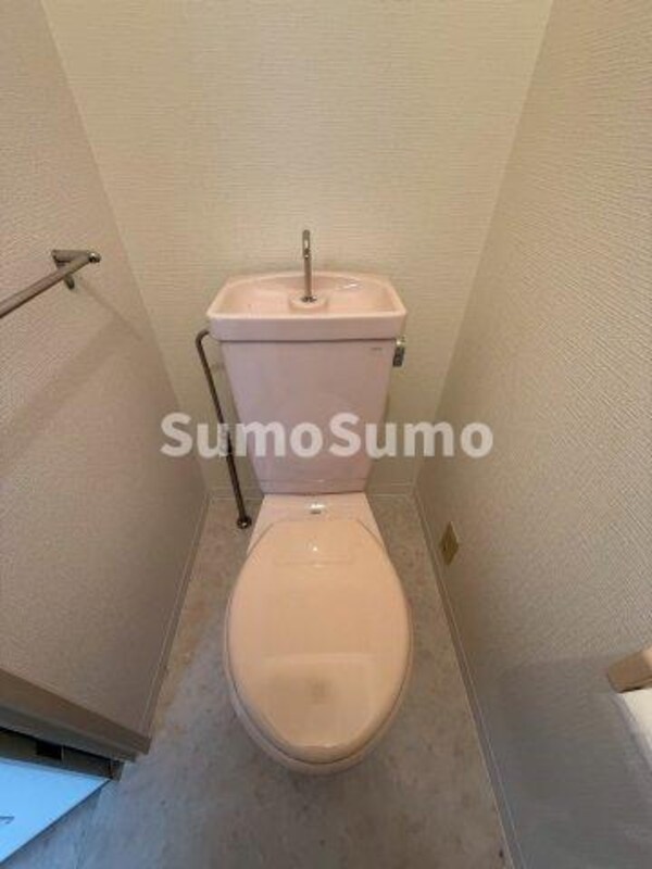 トイレ(ゆったりとした空間のトイレです)