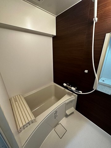 物件内観写真9　(落ち着いた空間のお風呂です)