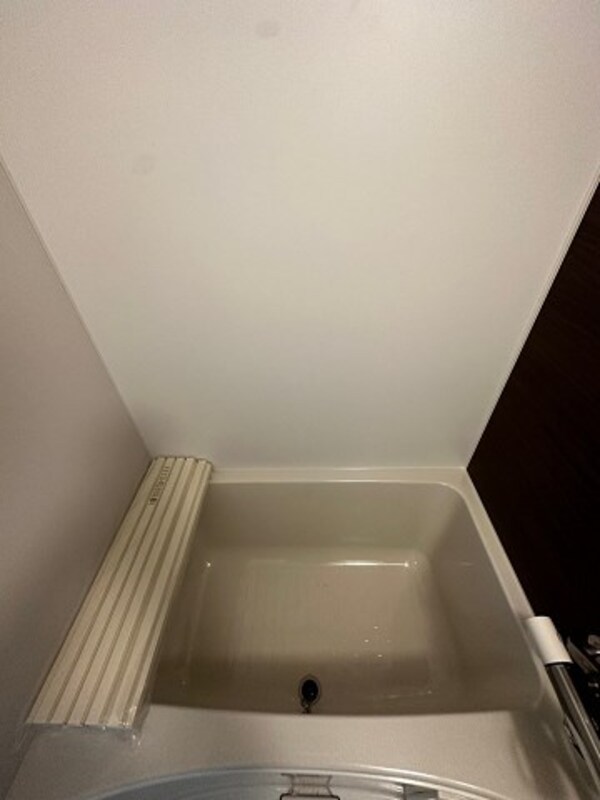 浴室(コンパクトで使いやすいお風呂です)