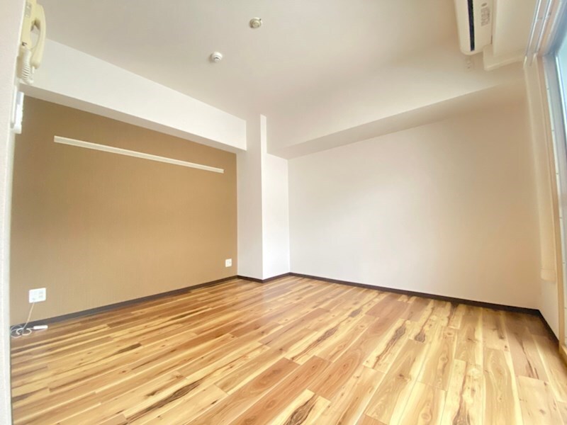 物件内観写真5　(使いやすい居間です)