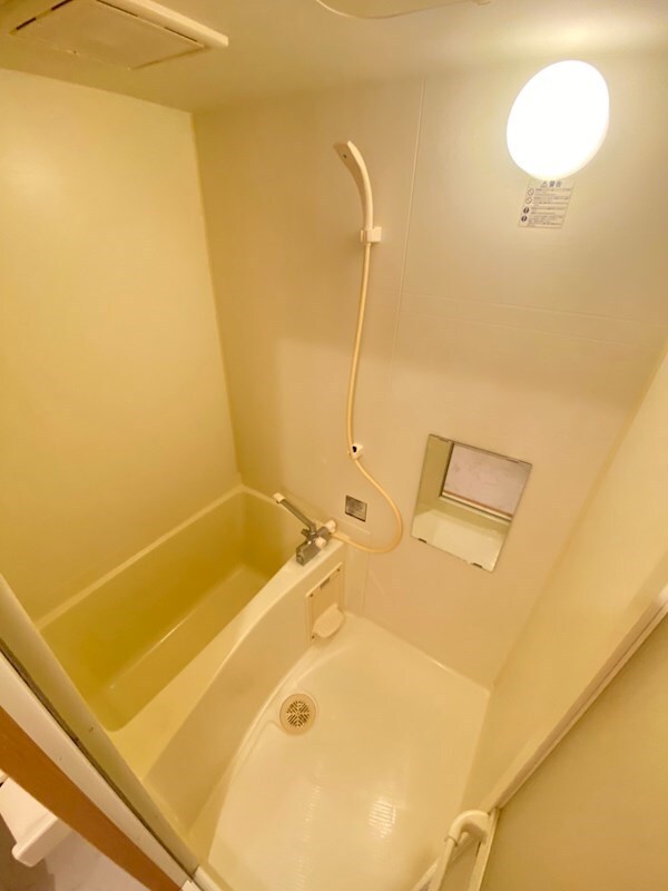 物件内観写真8　(日々の暮らしに欠かせないお風呂です)