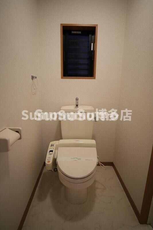 物件内観写真9　(清潔感のあるトイレです)