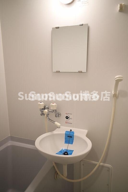 物件内観写真10　(使いやすい洗面所です)