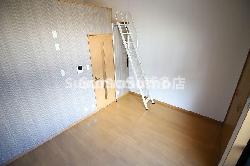 物件内観写真19　(おしゃれな居間です)