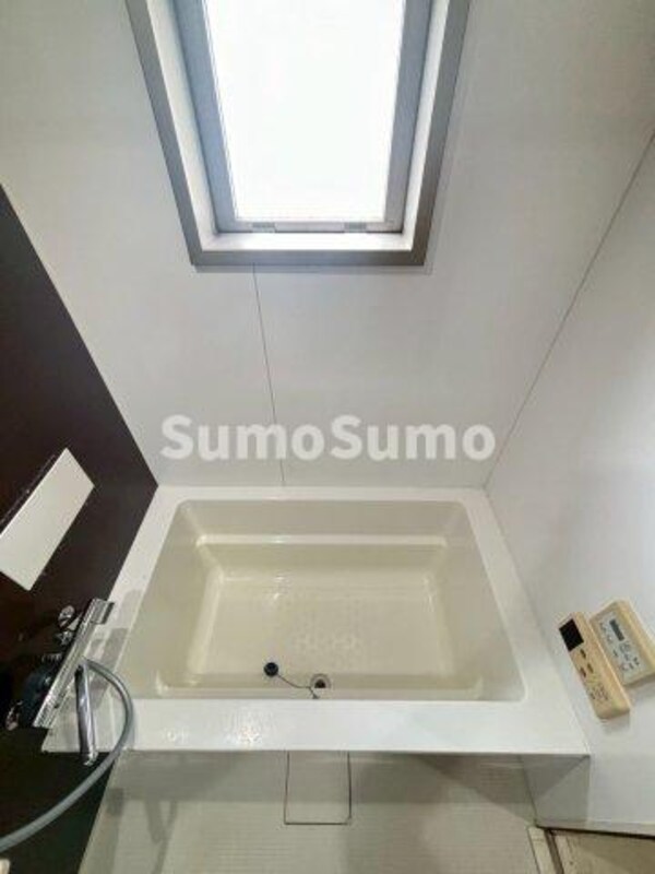 浴室(コンパクトで使いやすいお風呂です)