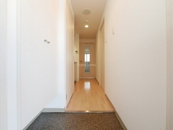 玄関(シンプルで使いやすい玄関です)