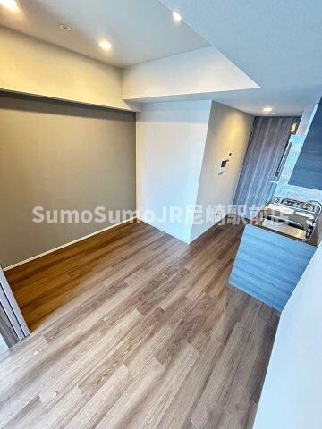 物件内観写真6　(使いやすい居間です)