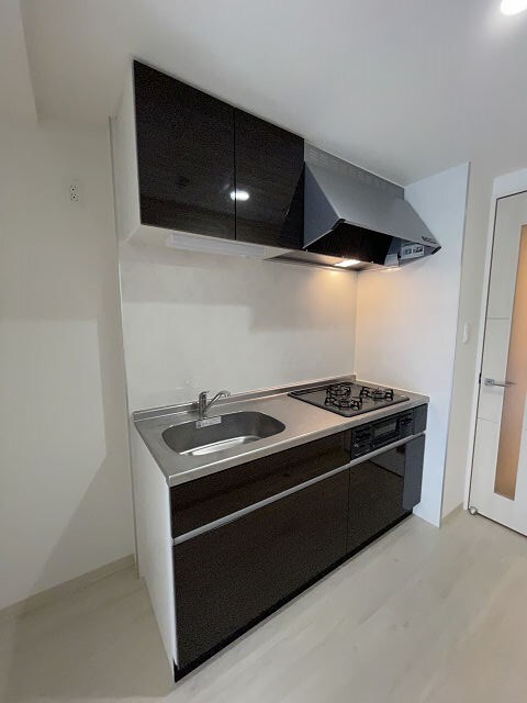 物件内観写真5　(キッチンでお料理をお楽しみください)