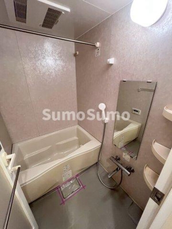 浴室(お風呂で日々の疲れを落としましょう)