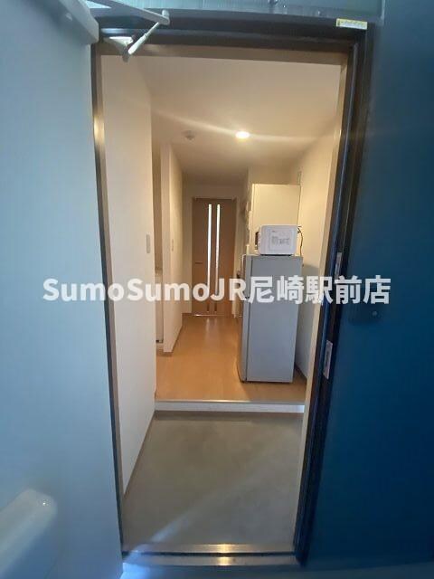 物件内観写真6　(シンプルで使いやすい玄関です)