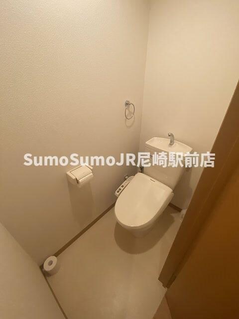 物件内観写真13　(清潔感のあるトイレです)