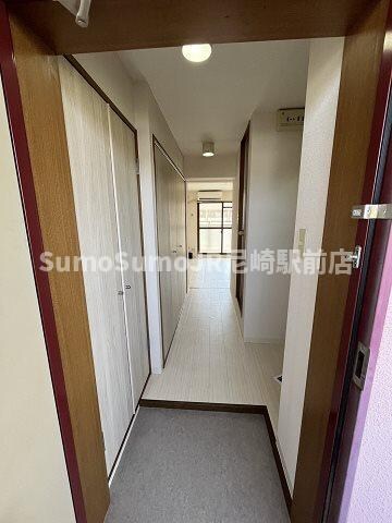 物件内観写真4　(シンプルで使いやすい玄関です)