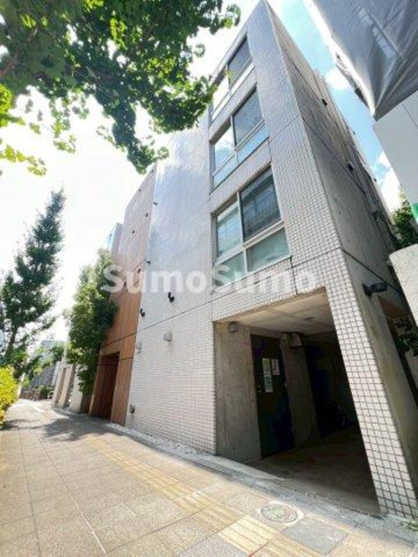 エントランス(建物の内部です)