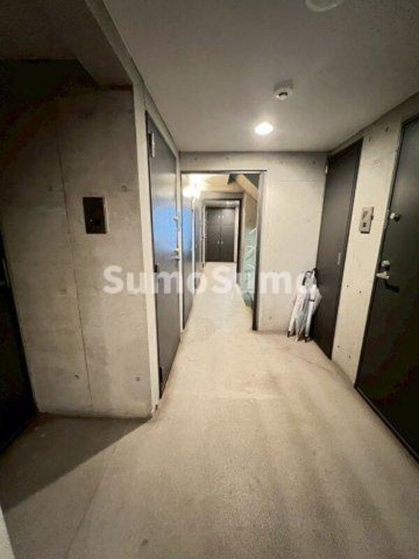 ロビー・ラウンジ(ゆとりのあるロビーです)